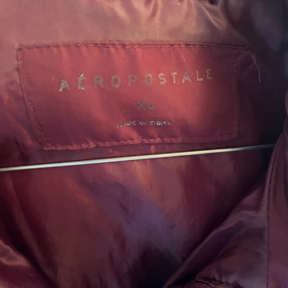 Aeropostale Burgundy Quilted Vest - Picture 2 of 3